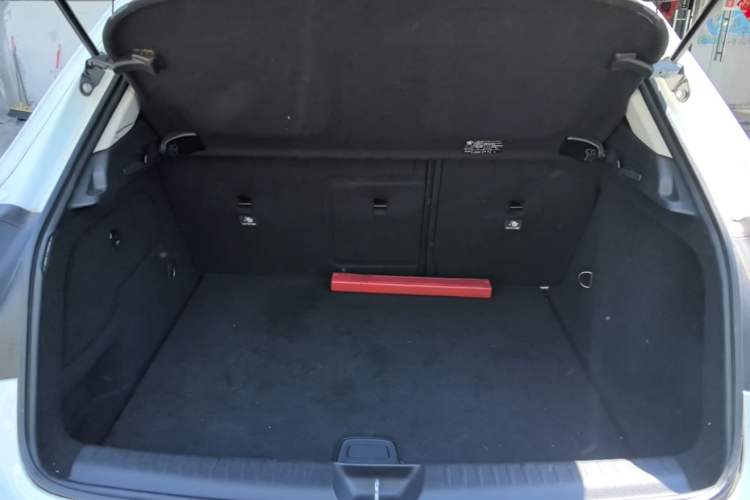 Used Mercedes-Benz GLA 2015 GLA 200 Fashion Model Trunk