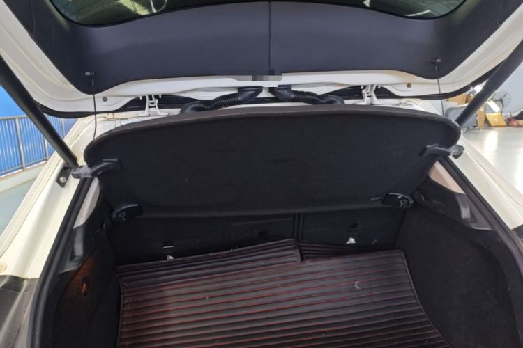Used Mercedes-Benz GLA 2015 GLA 200 Trunk