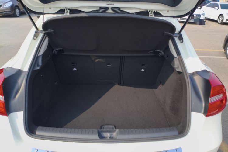 Used Mercedes-Benz GLA 2015 GLA 200 Trunk