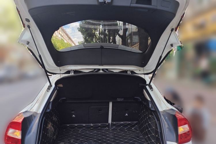 Used Mercedes-Benz GLA 2015 GLA 200 Fashion Model Trunk