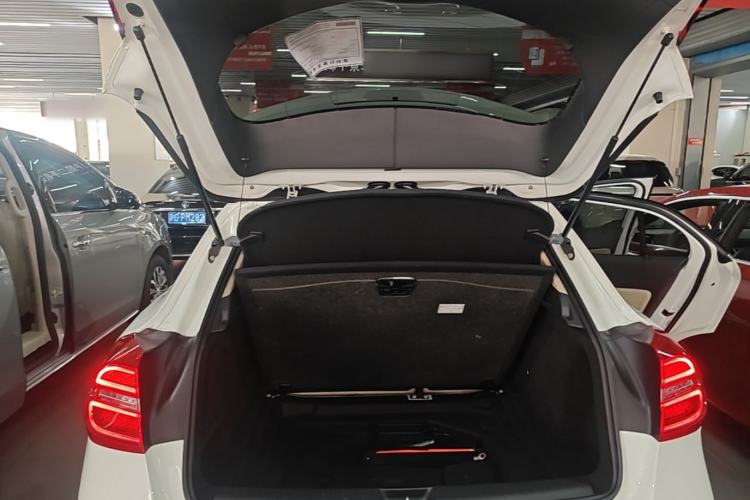 Used Mercedes-Benz GLA 2015 GLA 220 4MATIC Fashion Model Trunk