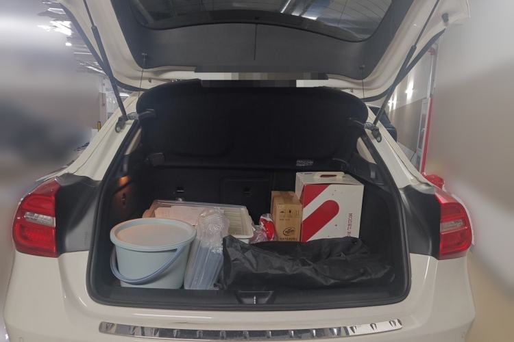 Used Mercedes-Benz GLA 2015 GLA 200 Fashion Model Trunk