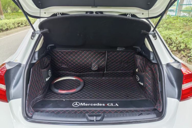 Used Mercedes-Benz GLA 2015 GLA 200 Fashion Model Trunk