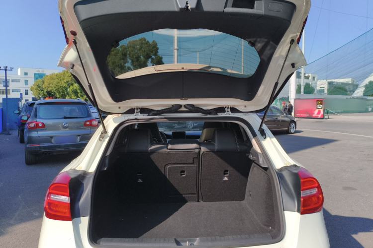 Used Mercedes-Benz GLA 2015 GLA 200 Trunk