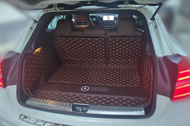 Used Mercedes-Benz GLA 2015 GLA 260 4MATIC Trunk