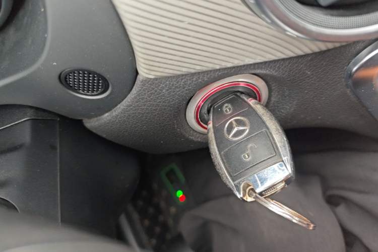 Used Mercedes-Benz GLA 2015 GLA 200 Fashion Model Vehicle Key
