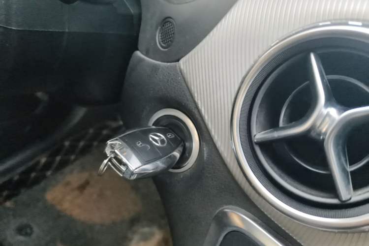 Used Mercedes-Benz GLA 2015 GLA 200 Fashion Model Vehicle Key