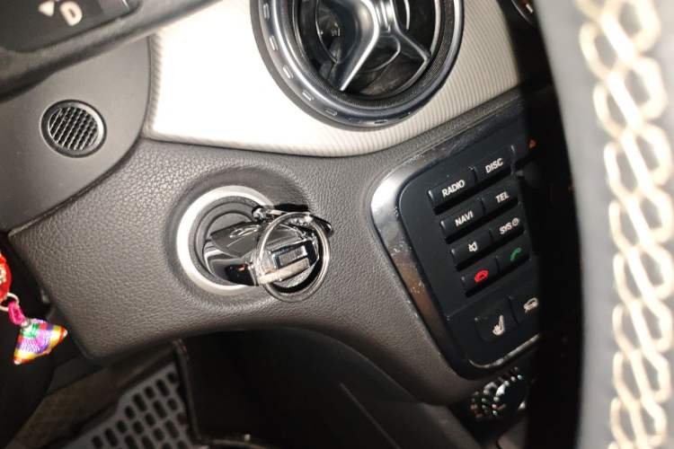 Used Mercedes-Benz GLA 2015 GLA 220 4MATIC Fashion Model Vehicle Key