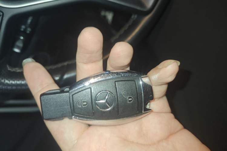 Used Mercedes-Benz GLA 2015 GLA 220 4MATIC Fashion Model Vehicle Key