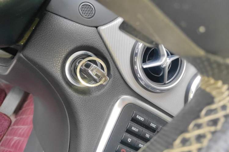Used Mercedes-Benz GLA 2015 GLA 220 4MATIC Luxury Model Vehicle Key