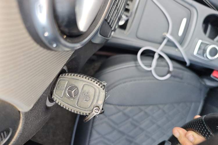 Used Mercedes-Benz GLA 2015 GLA 220 4MATIC Fashion Model Vehicle Key