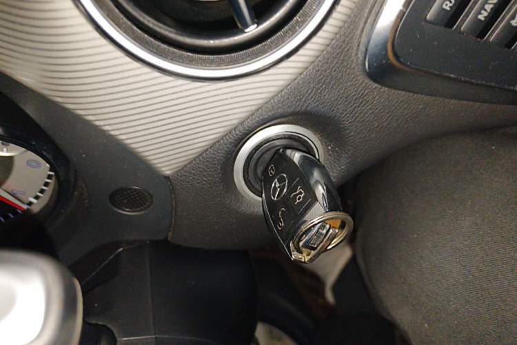 Used Mercedes-Benz GLA 2015 GLA 200 Fashion Model Vehicle Key