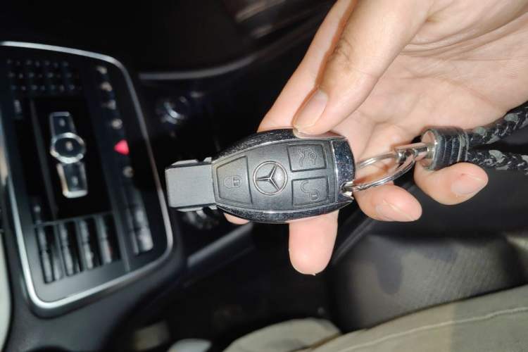 Used Mercedes-Benz GLA 2015 GLA 220 4MATIC Luxury Model Vehicle Key