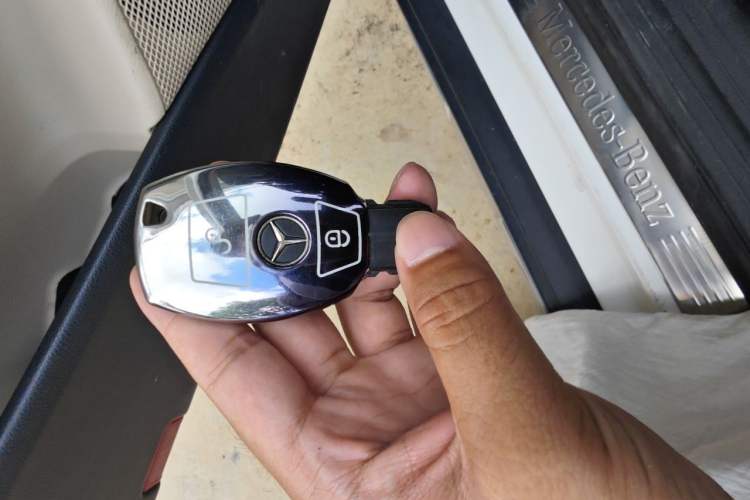 Used Mercedes-Benz GLA 2015 GLA 220 4MATIC Fashion Model Vehicle Key