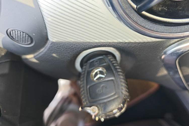 Used Mercedes-Benz GLA 2015 GLA 220 4MATIC Fashion Model Vehicle Key