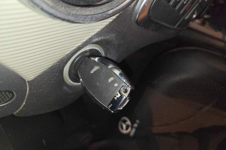 Used Mercedes-Benz GLA 2015 GLA 220 4MATIC Luxury Model Vehicle Key