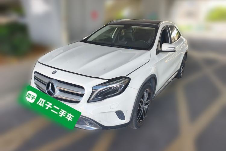 Used Mercedes-Benz GLA 2015 GLA 200 Fashion Model Guazi used car, China used car export, Used car for sale, Used cars, Cheapest cars for sale