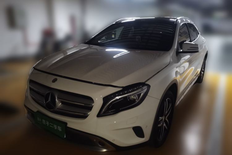 Used Mercedes-Benz GLA 2015 GLA 220 4MATIC Fashion Model Guazi used car, China used car export, Used car for sale, Used cars, Cheapest cars for sale