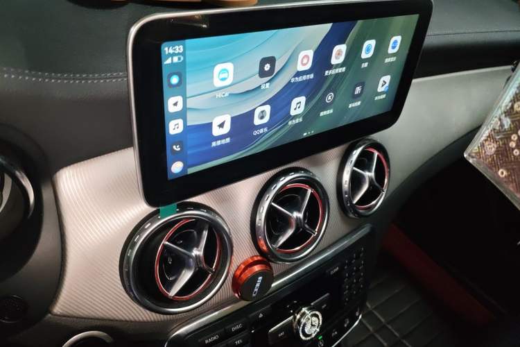 Used Mercedes-Benz GLA 2015 GLA 220 4MATIC Fashion Model Audio And AC Panel