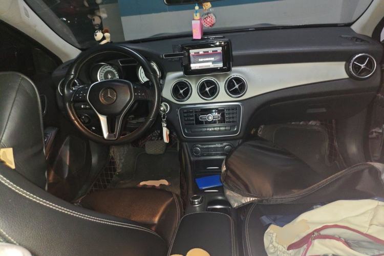 Used Mercedes-Benz GLA 2015 GLA 200 Fashion Model Center Console