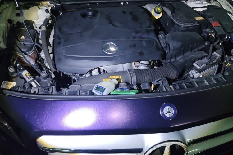 Used Mercedes-Benz GLA 2015 GLA 220 4MATIC Fashion Model Engine Bay