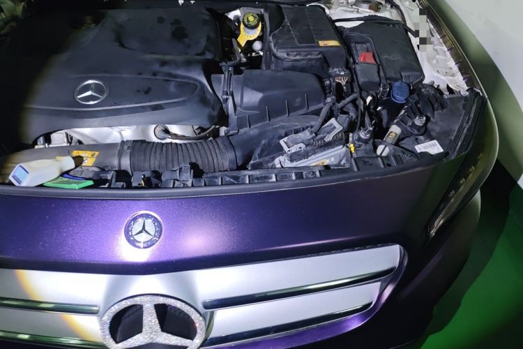 Used Mercedes-Benz GLA 2015 GLA 220 4MATIC Fashion Model Engine Bay Left