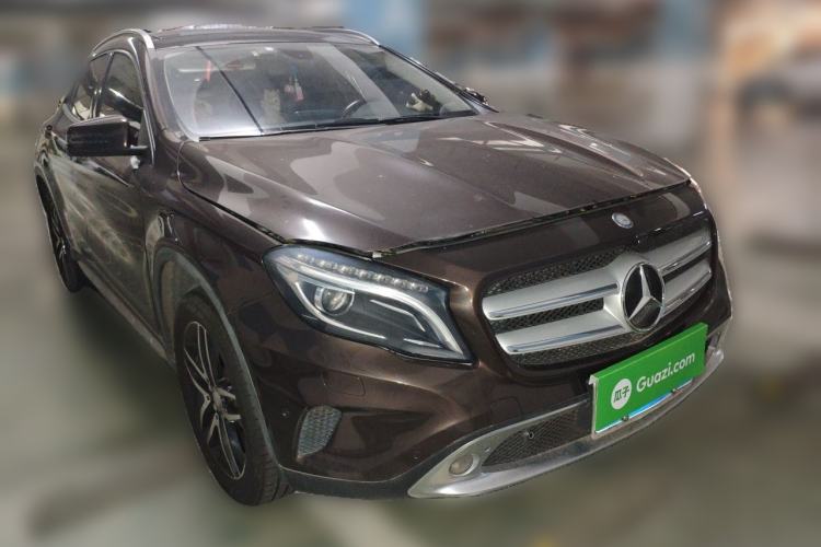 Used Mercedes-Benz GLA 2015 GLA 200 Fashion Model Front Right 45 Deg