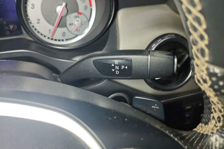 Used Mercedes-Benz GLA 2015 GLA 200 Fashion Model Gear Lever