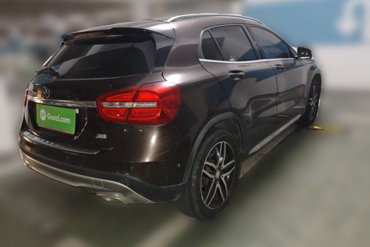 Used Mercedes-Benz GLA 2015 GLA 200 Fashion Model Rear Right 45 Deg