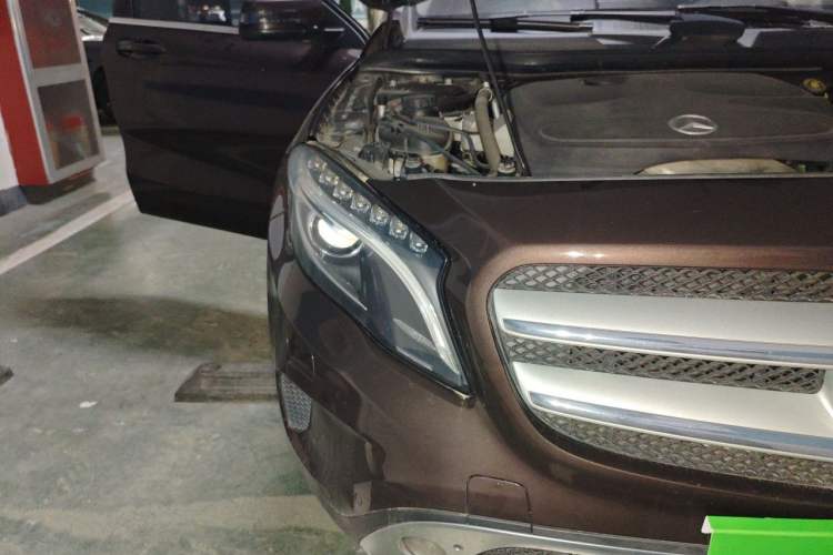 Used Mercedes-Benz GLA 2015 GLA 200 Fashion Model Right Front Headlight