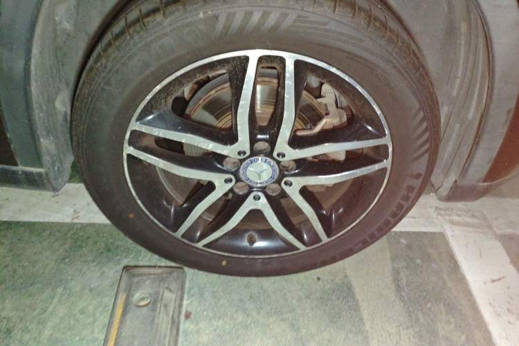 Used Mercedes-Benz GLA 2015 GLA 200 Fashion Model Right Front Wheel Hub
