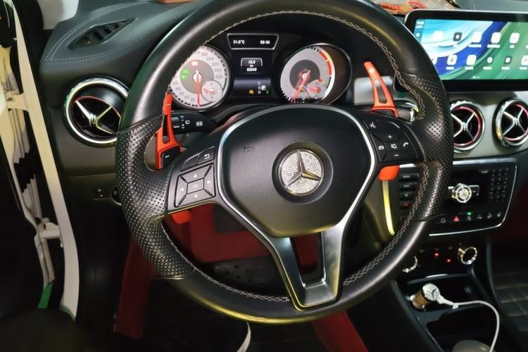 Used Mercedes-Benz GLA 2015 GLA 220 4MATIC Fashion Model Steering Wheel