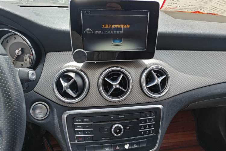 Used Mercedes-Benz GLA 2016 GLA 200 Fashion Model Audio And AC Panel