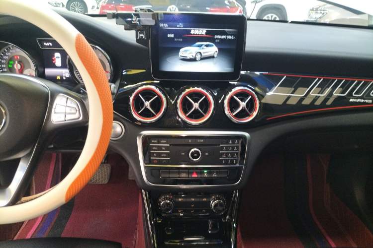 Used Mercedes-Benz GLA 2016 GLA 200 Fashion Model Audio And AC Panel