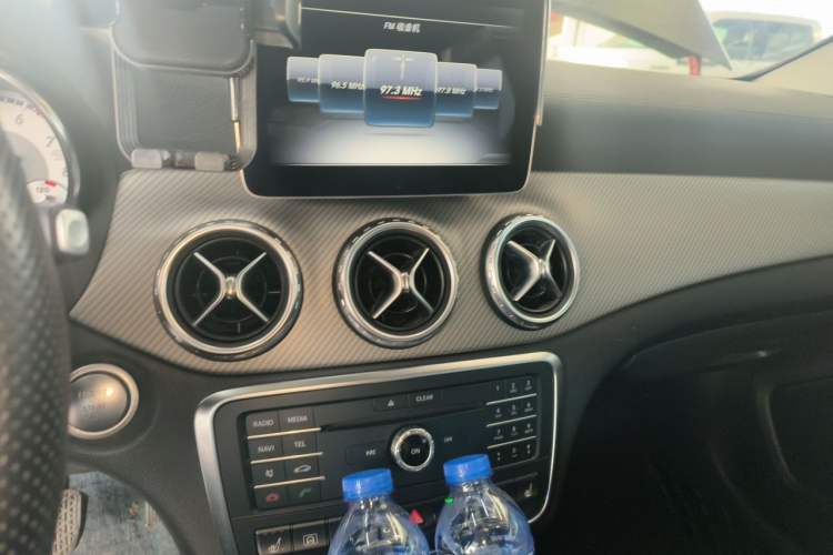 Used Mercedes-Benz GLA 2016 GLA 220 4MATIC Fashion Edition Audio And AC Panel