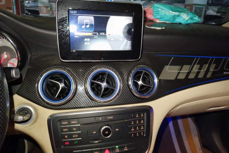 Used Mercedes-Benz GLA 2016 GLA 200 Sport Edition Audio And AC Panel