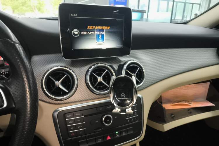 Used Mercedes-Benz GLA 2016 GLA 200 Sport Edition Audio And AC Panel