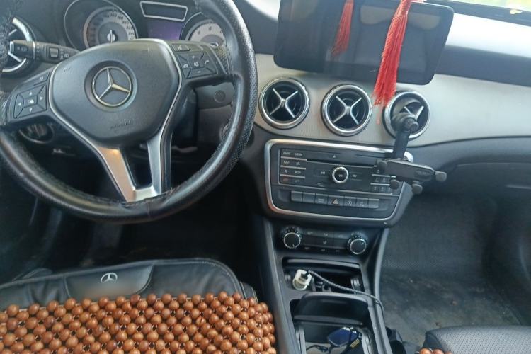Used Mercedes-Benz GLA 2016 GLA 200 Sport Edition Center Console