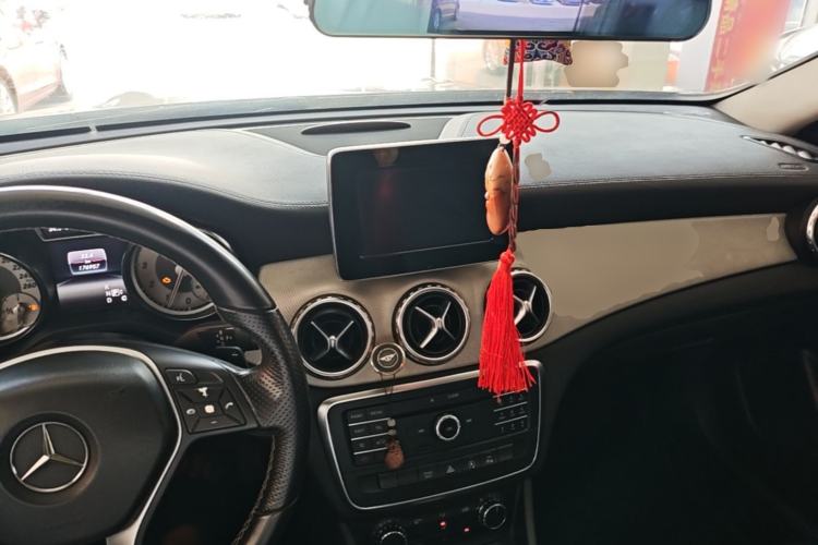 Used Mercedes-Benz GLA 2016 GLA 200 Fashion Model Center Console