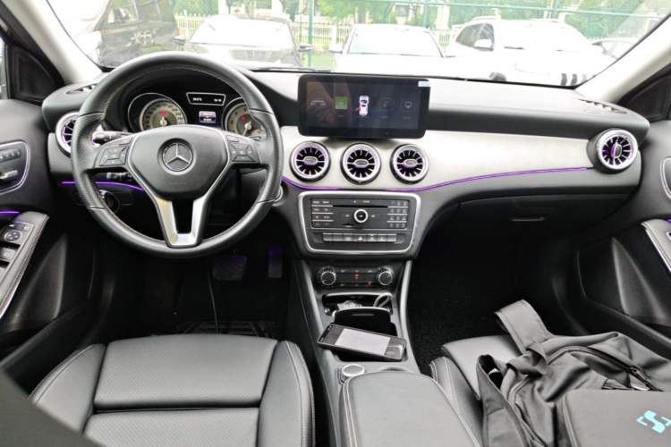 Used Mercedes-Benz GLA 2016 GLA 200 Fashion Model Center Console