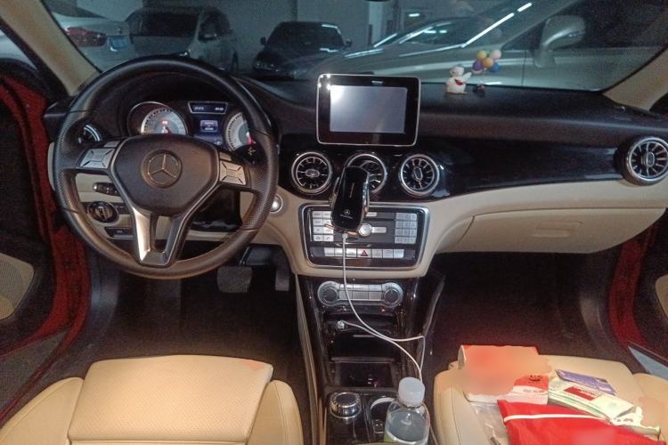 Used Mercedes-Benz GLA 2016 GLA 200 Sport Edition Center Console