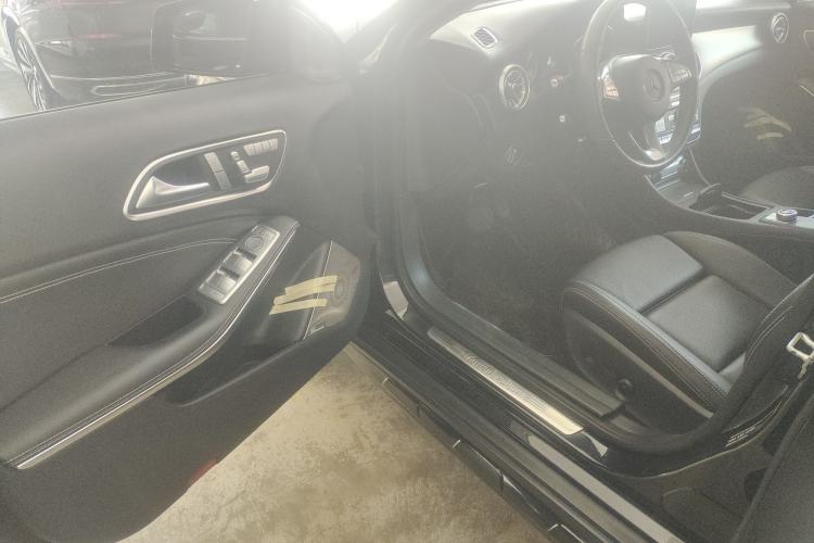 Used Mercedes-Benz GLA 2016 GLA 220 4MATIC Fashion Edition Driver Seat