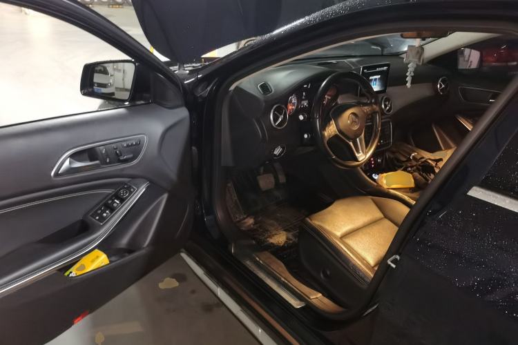 Used Mercedes-Benz GLA 2016 GLA 220 4MATIC Fashion Edition Driver Seat