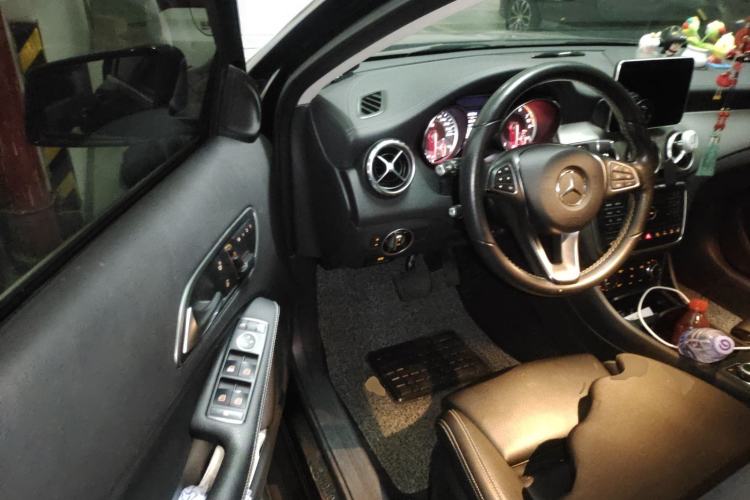 Used Mercedes-Benz GLA 2016 GLA 220 4MATIC Fashion Edition Driver Seat