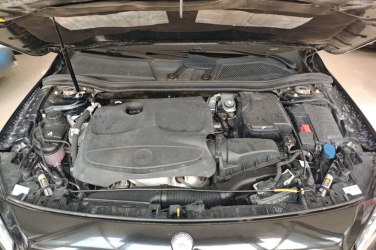 Used Mercedes-Benz GLA 2016 GLA 200 Fashion Model Engine Bay