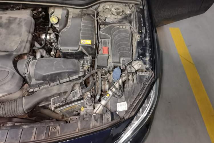 Used Mercedes-Benz GLA 2016 GLA 220 4MATIC Fashion Edition Engine Bay Left