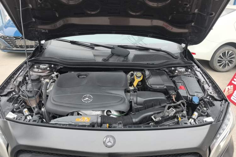 Used Mercedes-Benz GLA 2016 GLA 200 Fashion Model Engine Bay