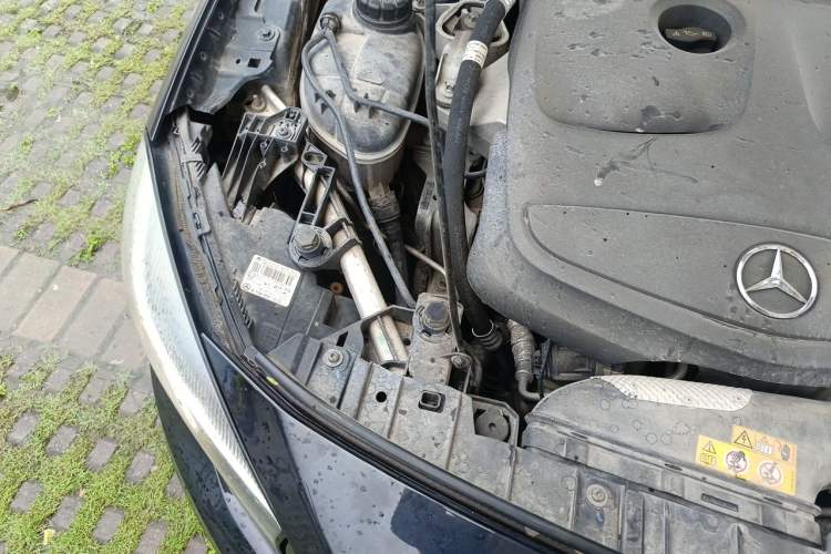Used Mercedes-Benz GLA 2016 GLA 200 Sport Edition Engine Bay Right