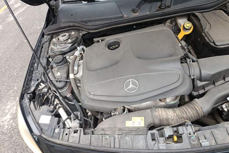 Used Mercedes-Benz GLA 2016 GLA 200 Sport Edition Engine Bay Right