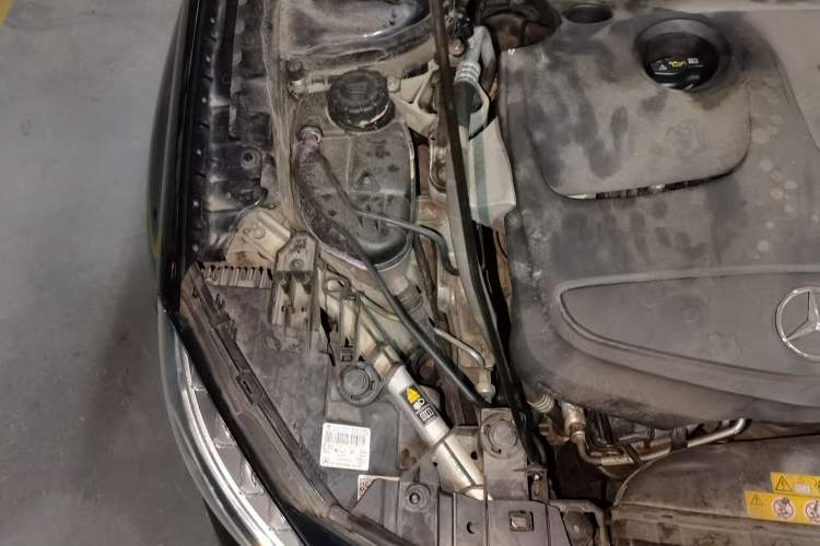 Used Mercedes-Benz GLA 2016 GLA 220 4MATIC Fashion Edition Engine Bay Right